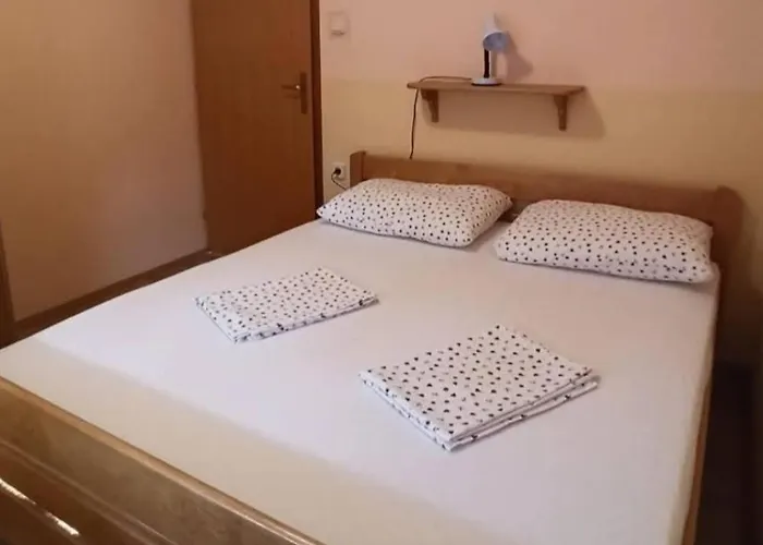 With Parking Space Jezera, Murter - 24202 * Jezera